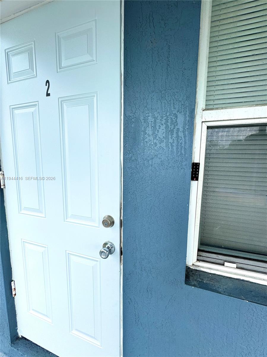   /  3042 кв.футов $ 2026-01-13 0 Фото