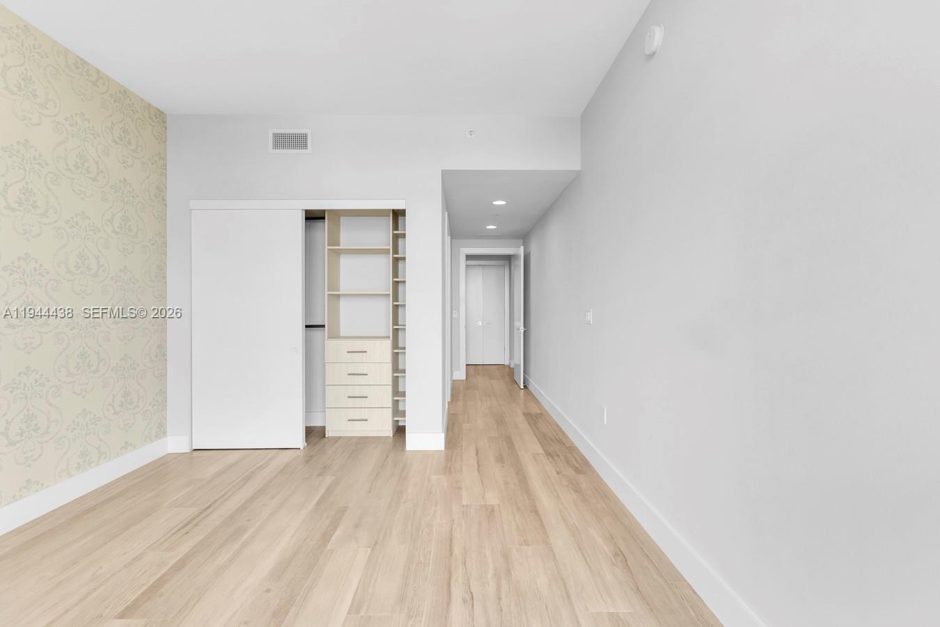 Photo of 17301 Biscayne Blvd  #1106, North Miami Beach, Florida, 33160 - 