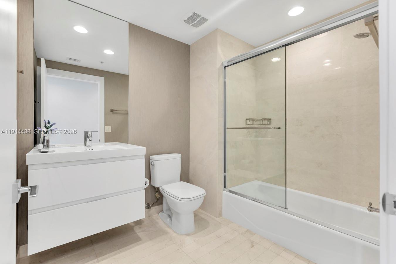 Photo of 17301 Biscayne Blvd  #1106, North Miami Beach, Florida, 33160 - 