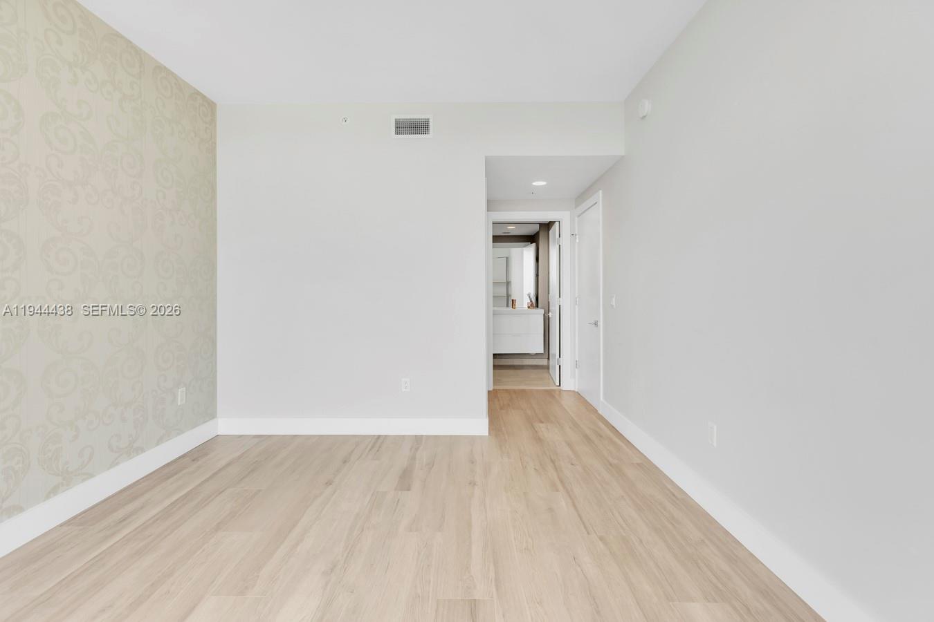 Photo of 17301 Biscayne Blvd  #1106, North Miami Beach, Florida, 33160 - 