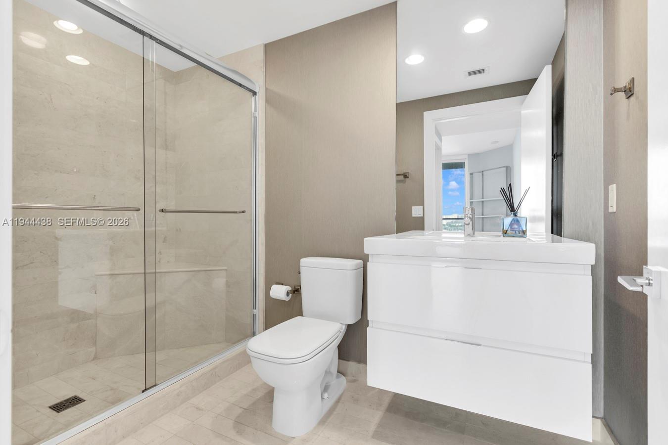 Photo of 17301 Biscayne Blvd  #1106, North Miami Beach, Florida, 33160 - 