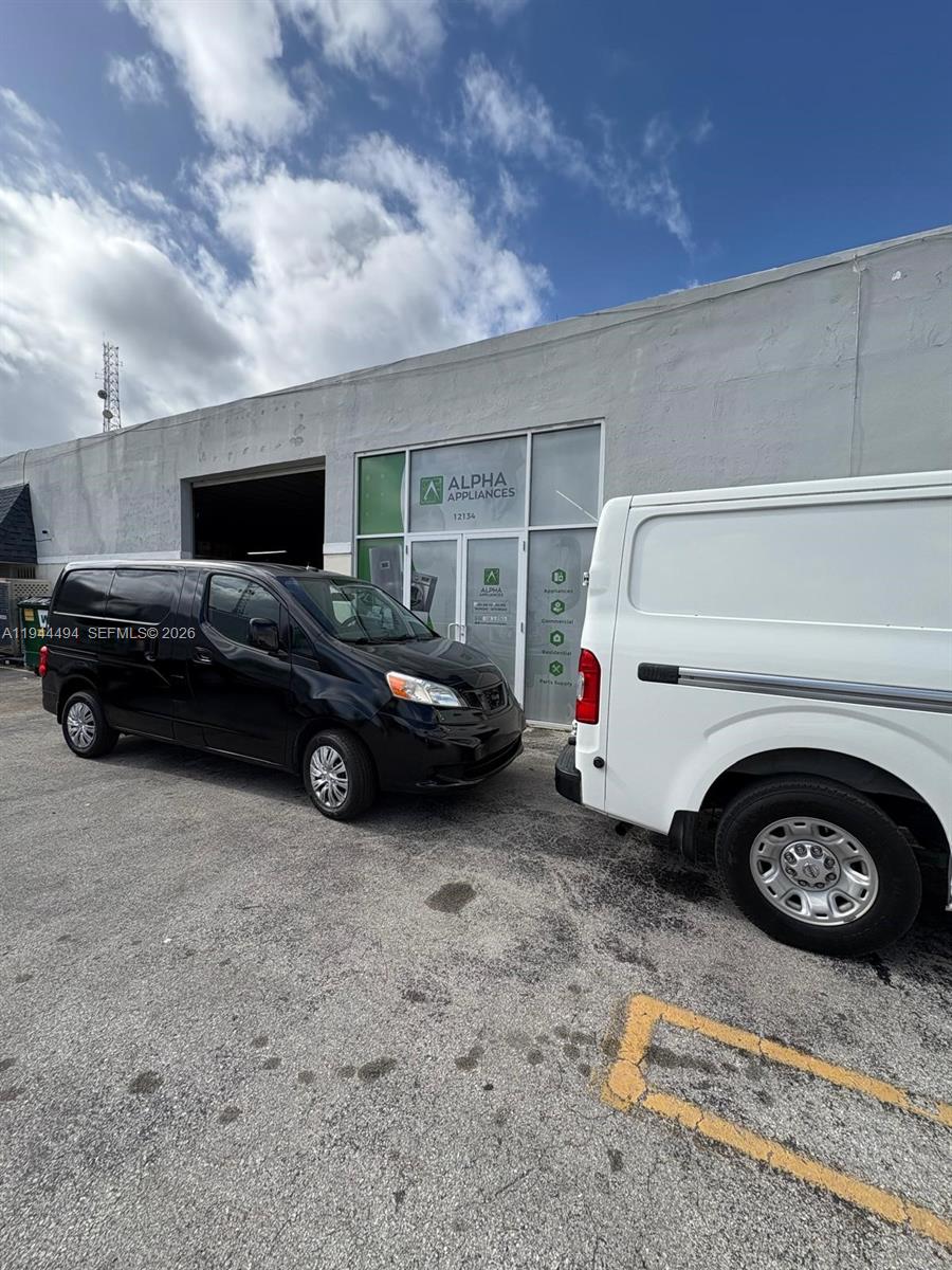   /   кв.футов $ 2026-01-13 0 Фото