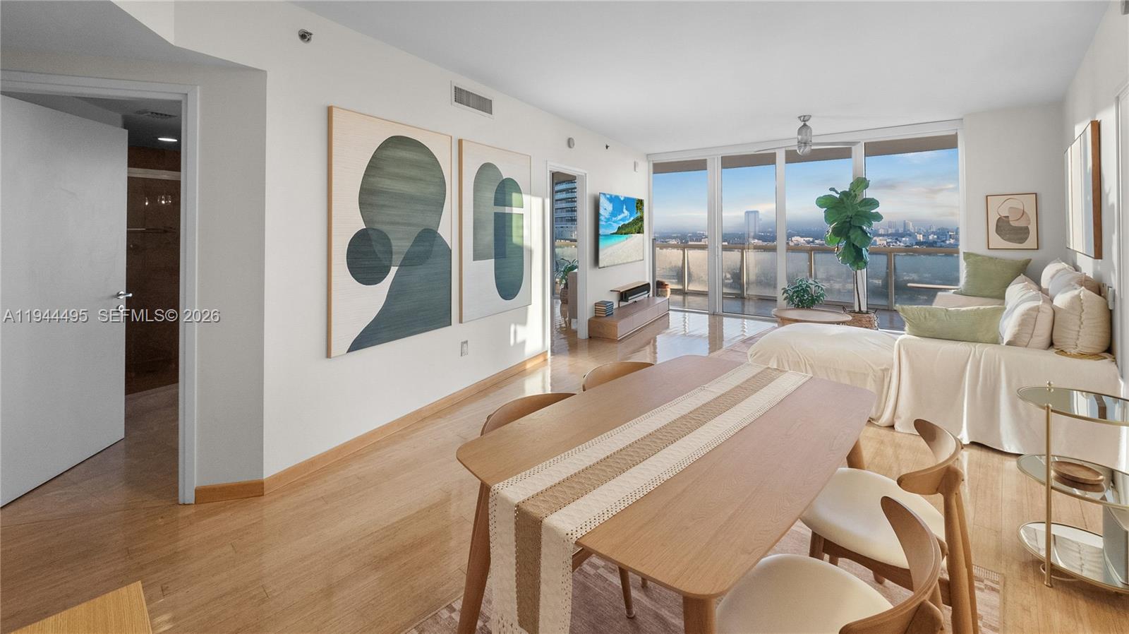 Photo of 450 Alton Rd  #2810, Miami Beach, Florida, 33139 - 