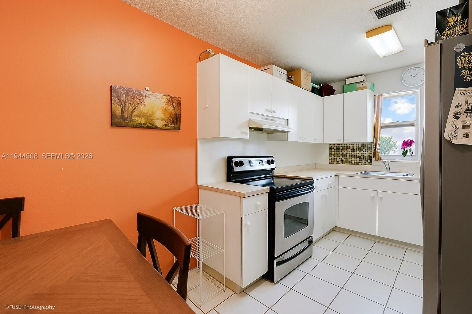 Подробнее / 2160 кв.футов $ 2026-01-13 0 Фото