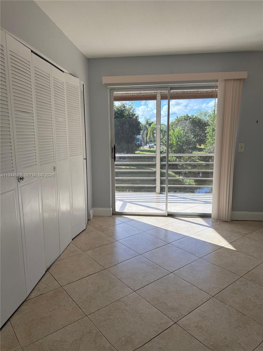 566 1 / 2 720 sq. ft. $ 2026-01-13 0 Photo