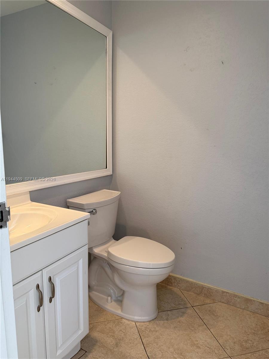 566 1 / 2 720 sq. ft. $ 2026-01-13 0 Photo