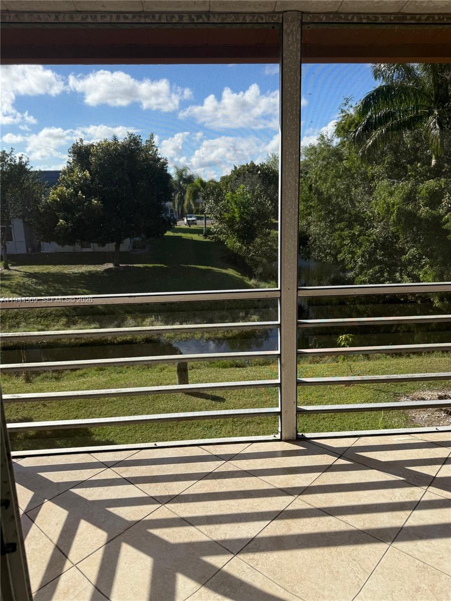 566 1 / 2 720 sq. ft. $ 2026-01-13 0 Photo