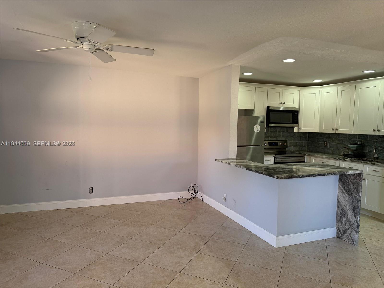 566 1 / 2 720 sq. ft. $ 2026-01-13 0 Photo