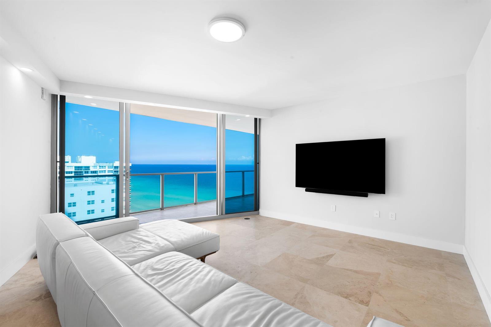 Photo of 3101 Ocean #1807, Hollywood, Florida, 33019 - Living Room