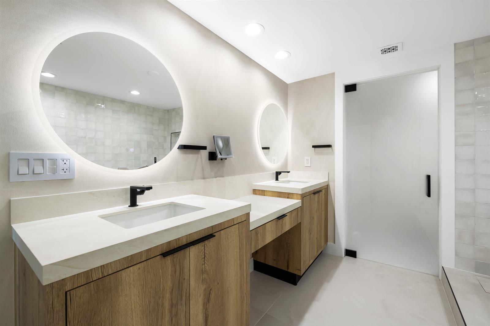 Photo of 3101 Ocean #1807, Hollywood, Florida, 33019 - Primary Bathroom