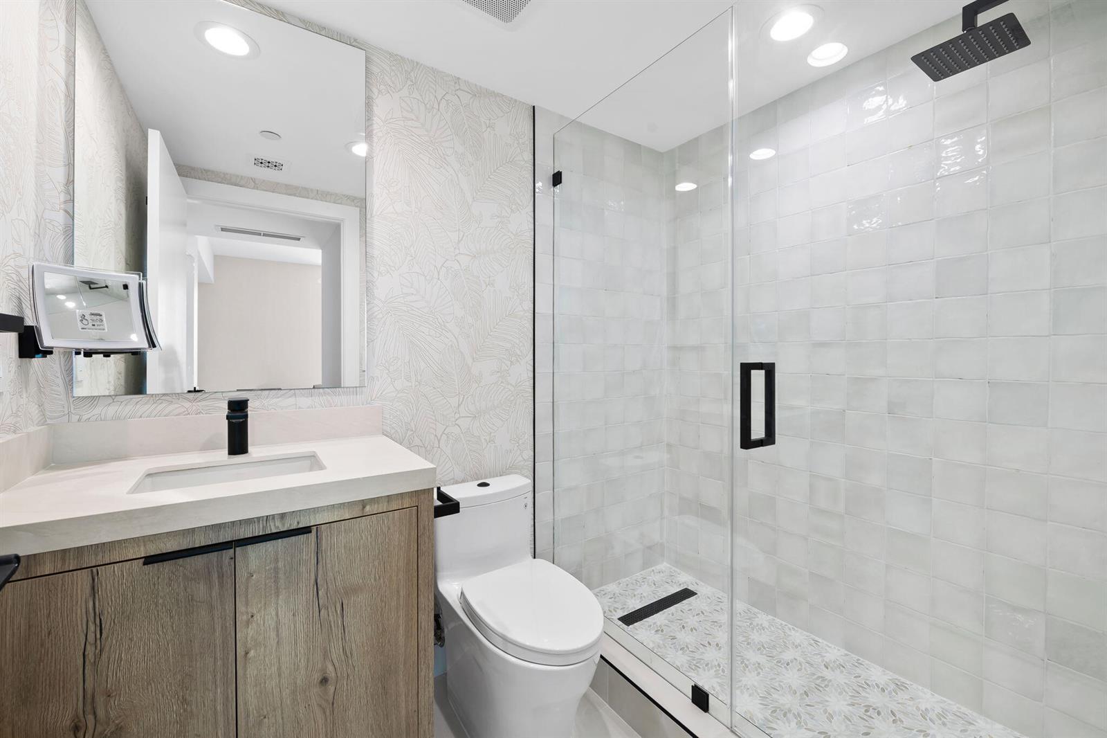 Photo of 3101 Ocean #1807, Hollywood, Florida, 33019 - Full Bathroom
