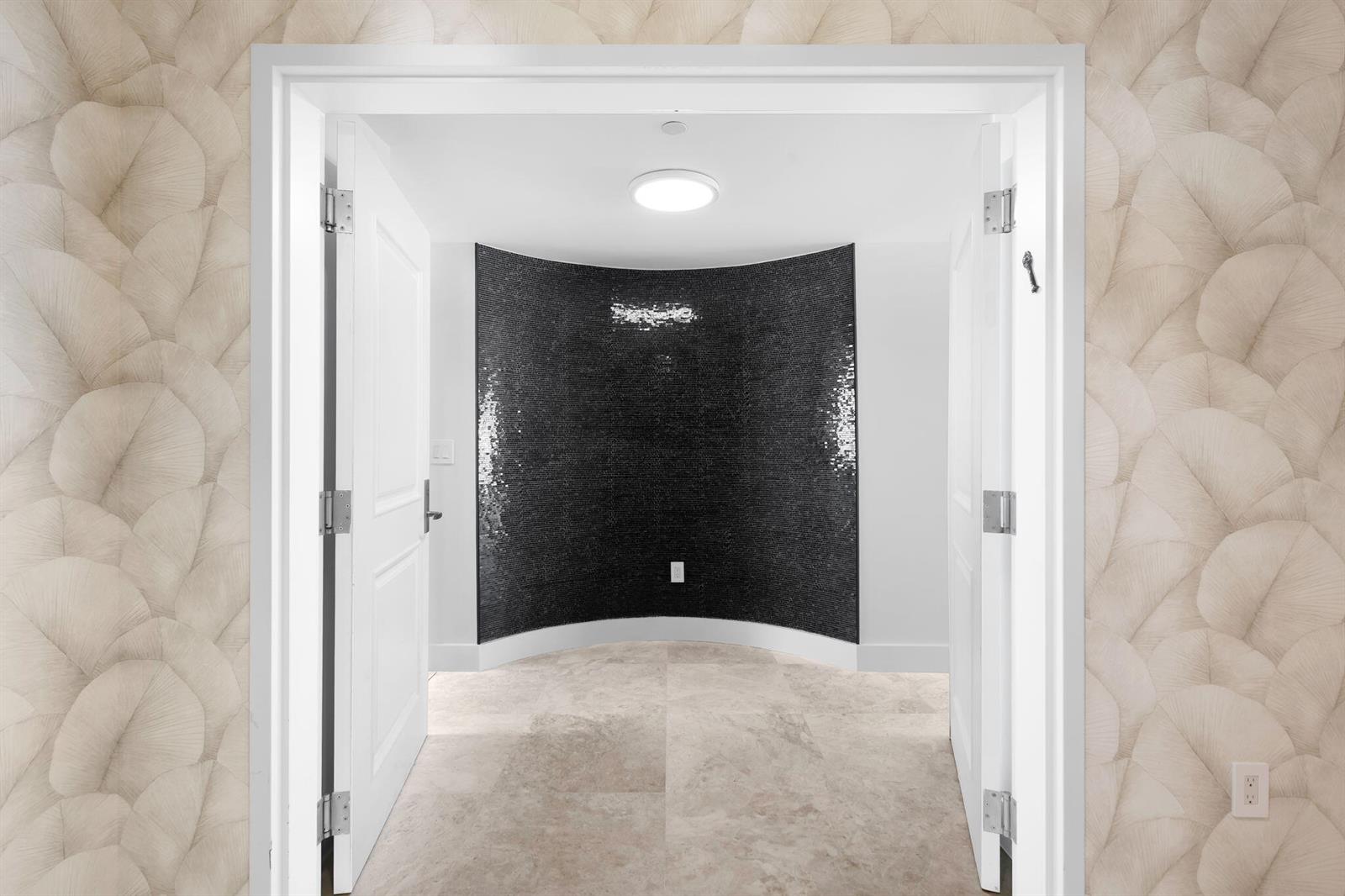 Photo of 3101 Ocean #1807, Hollywood, Florida, 33019 - Entry