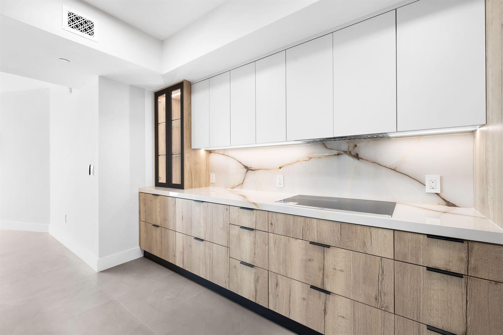 Photo of 3101 Ocean #1807, Hollywood, Florida, 33019 - Kitchen