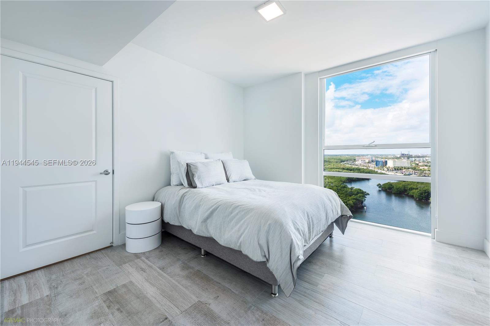 Photo of 400 Sunny Isles Blvd  #1801, Sunny Isles Beach, Florida, 33160 - 