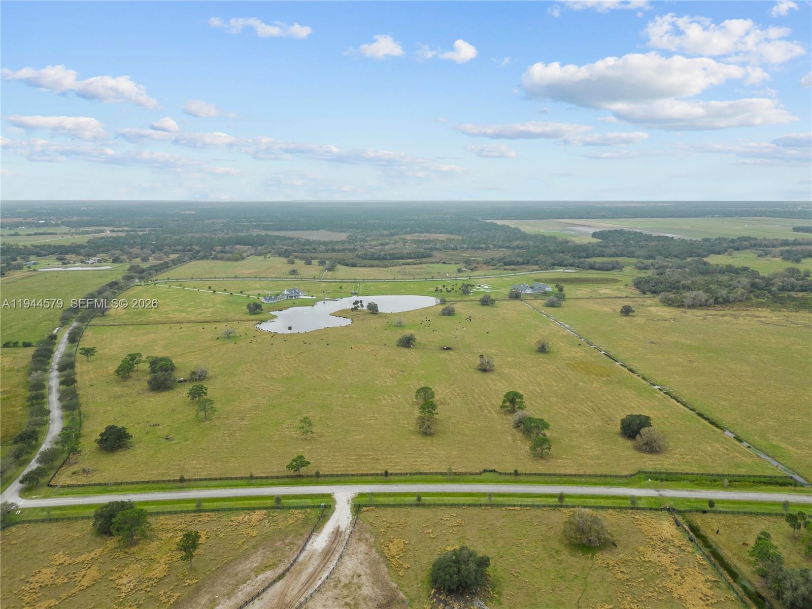   /   sq. ft. $ 2026-01-13 0 foto