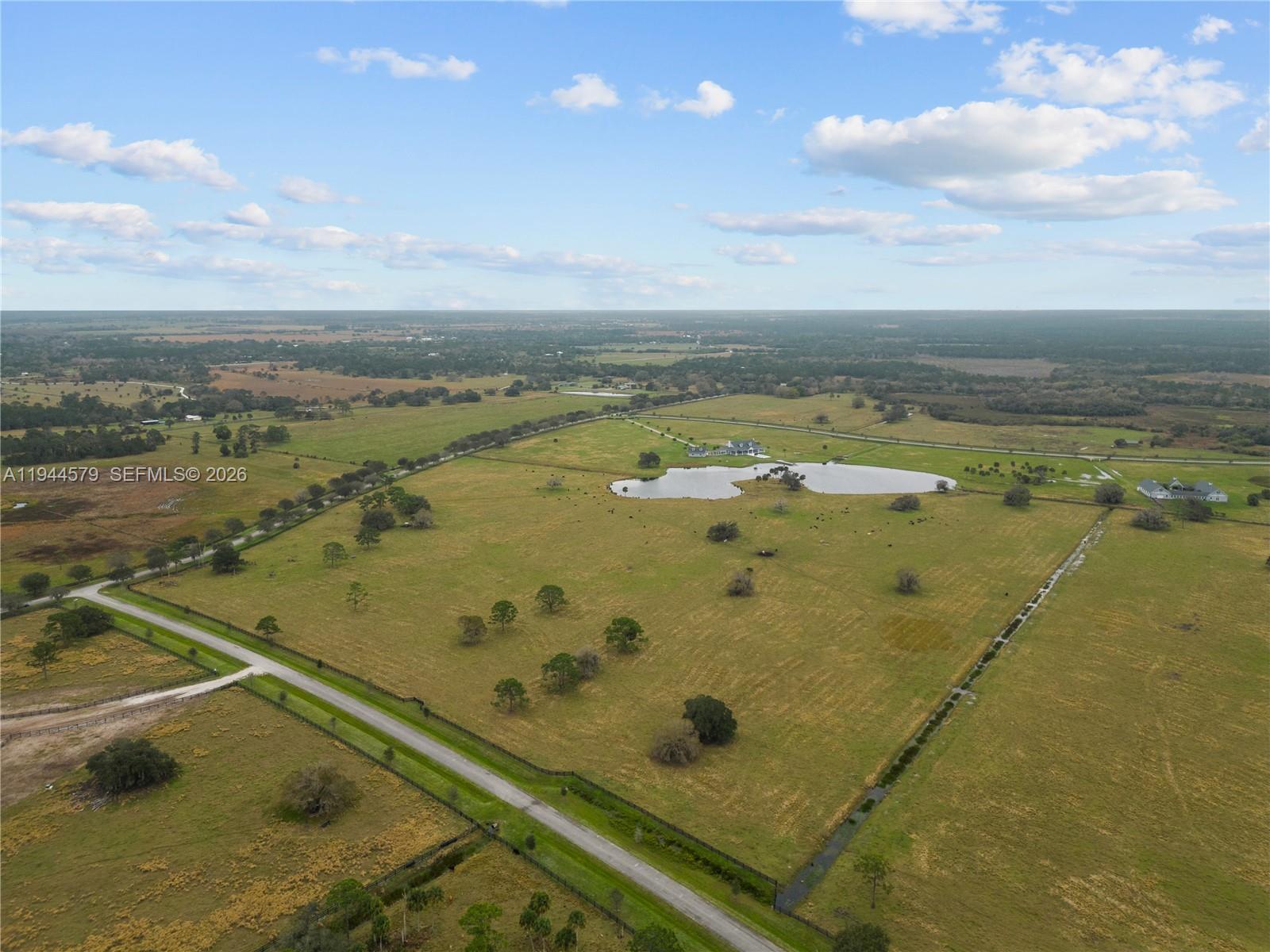   /   sq. ft. $ 2026-01-13 0 foto