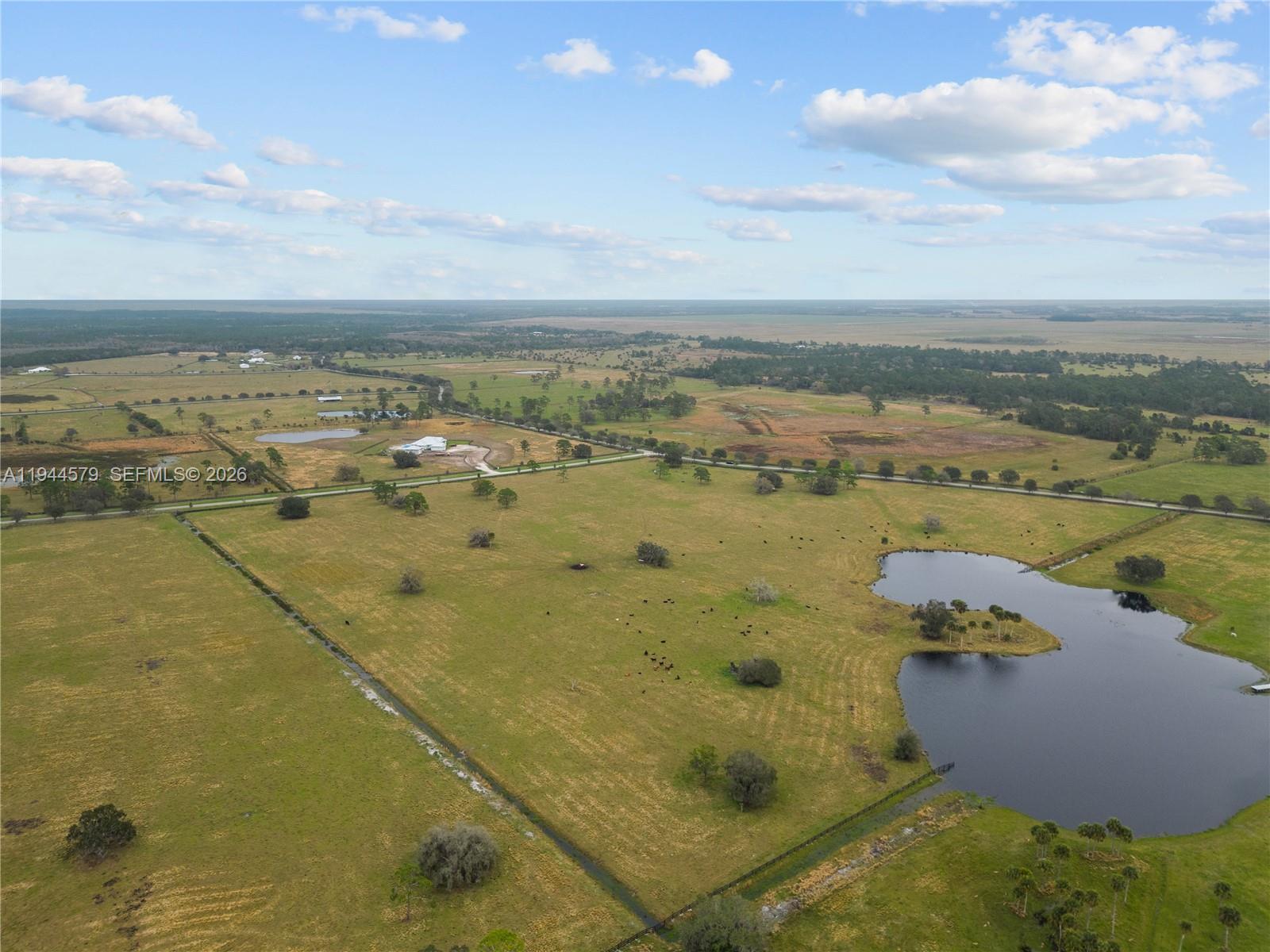   /   sq. ft. $ 2026-01-13 0 foto