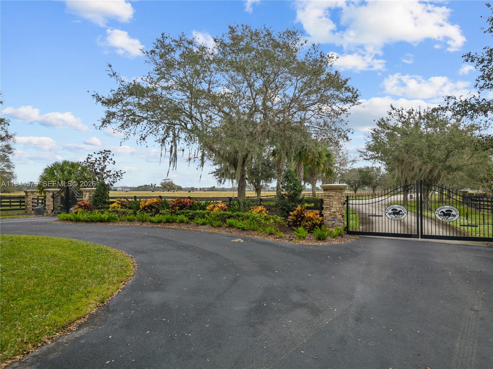   /   sq. ft. $ 2026-01-13 0 foto