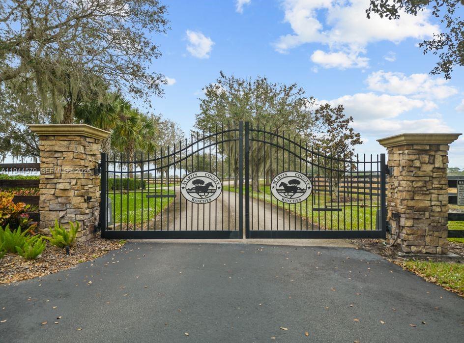   /   sq. ft. $ 2026-01-13 0 foto