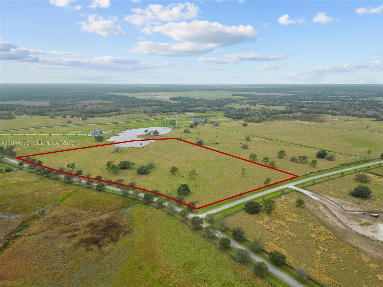   /   sq. ft. $ 2026-01-13 0 foto