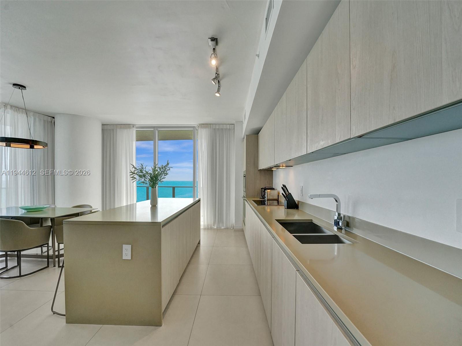 1201 3 / 3 1771 sq. ft. $ 2026-01-13 0 Photo