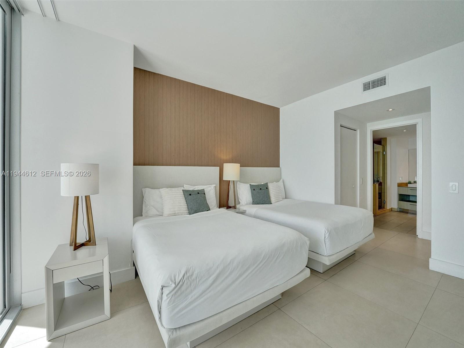 1201 3 / 3 1771 sq. ft. $ 2026-01-13 0 Photo