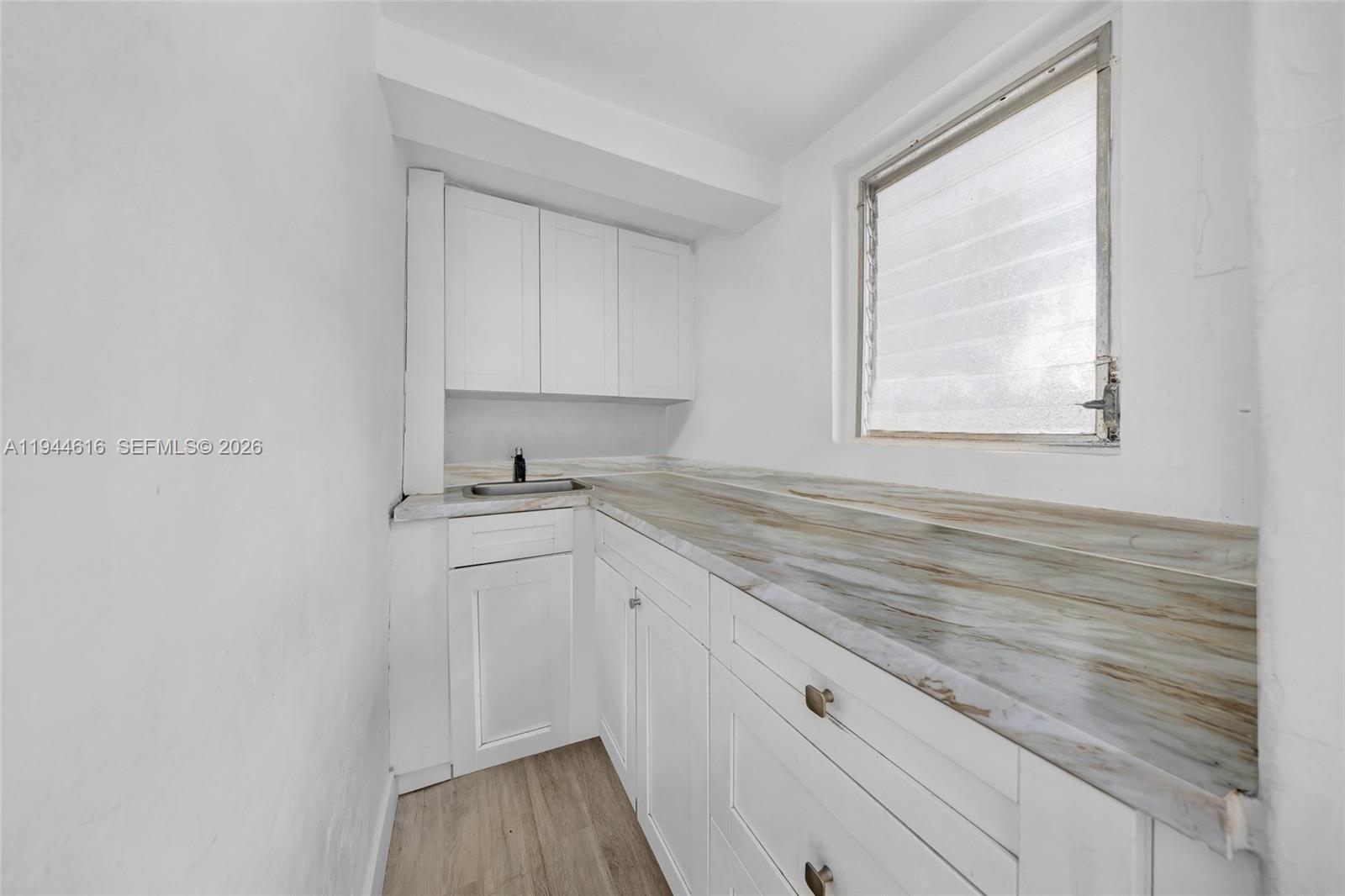   /  1708 кв.футов $ 2026-01-13 0 Фото