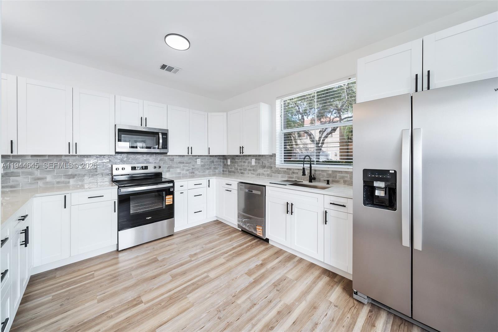 Photo of 1551 Seagrape Way  (1551), Hollywood, Florida, 33019 - 