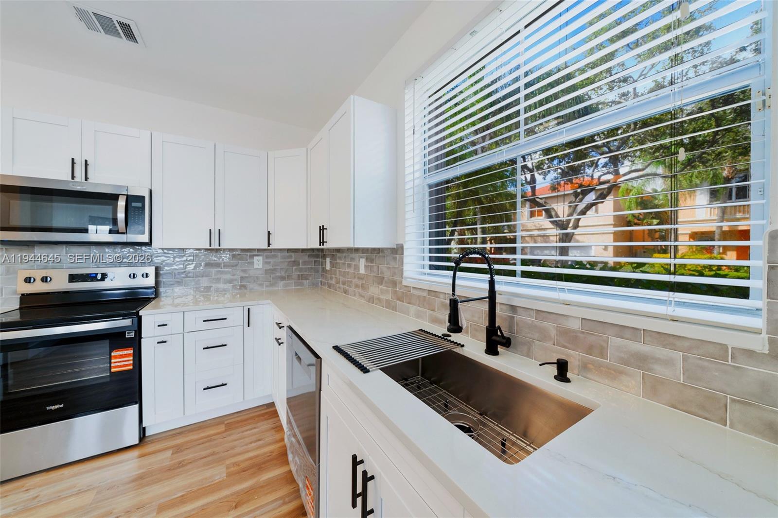 Photo of 1551 Seagrape Way  (1551), Hollywood, Florida, 33019 - 