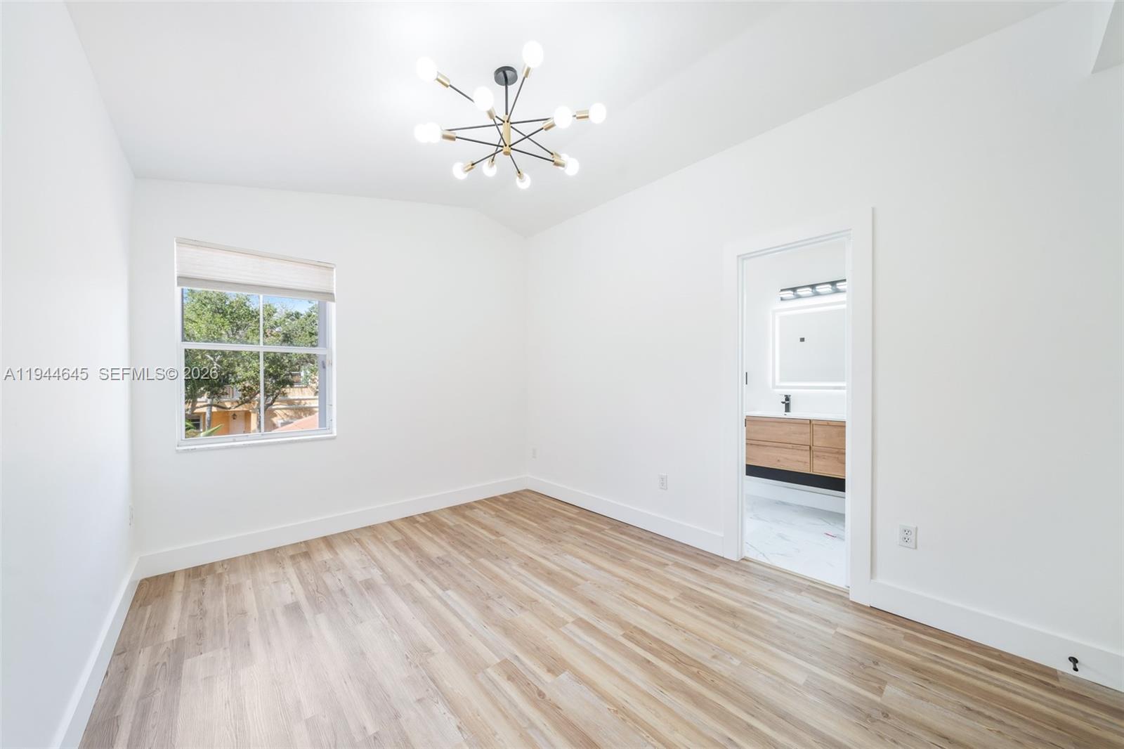 Photo of 1551 Seagrape Way  (1551), Hollywood, Florida, 33019 - 