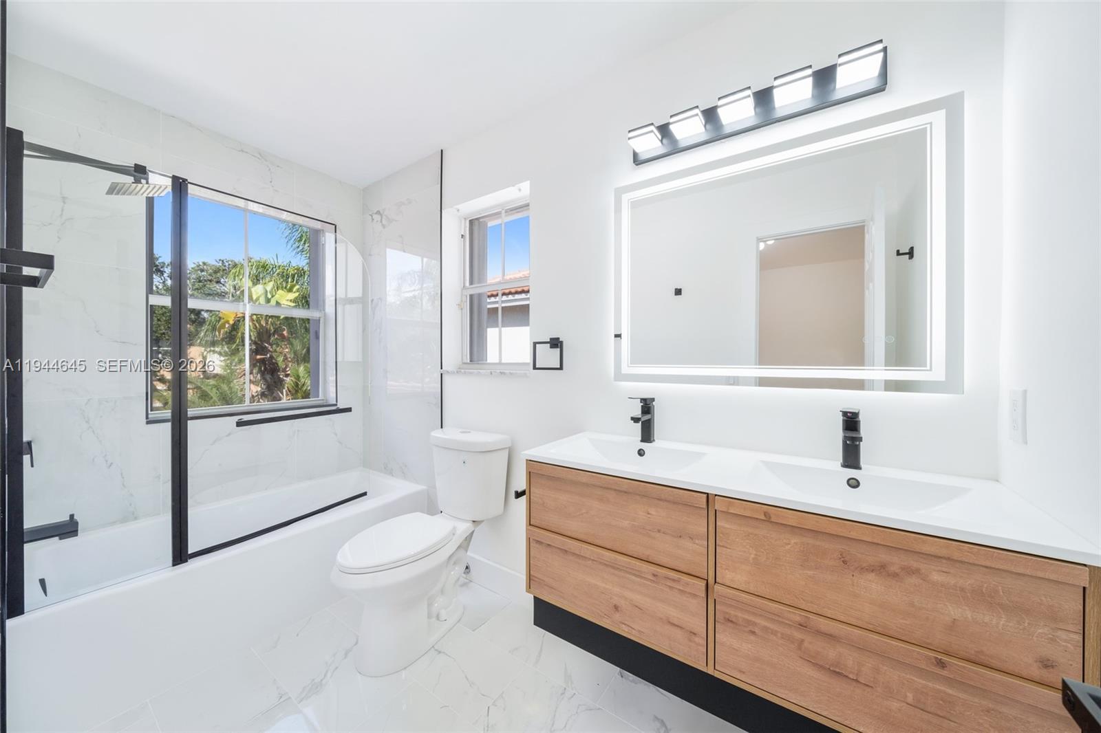 Photo of 1551 Seagrape Way  (1551), Hollywood, Florida, 33019 - secondary bath upstairs