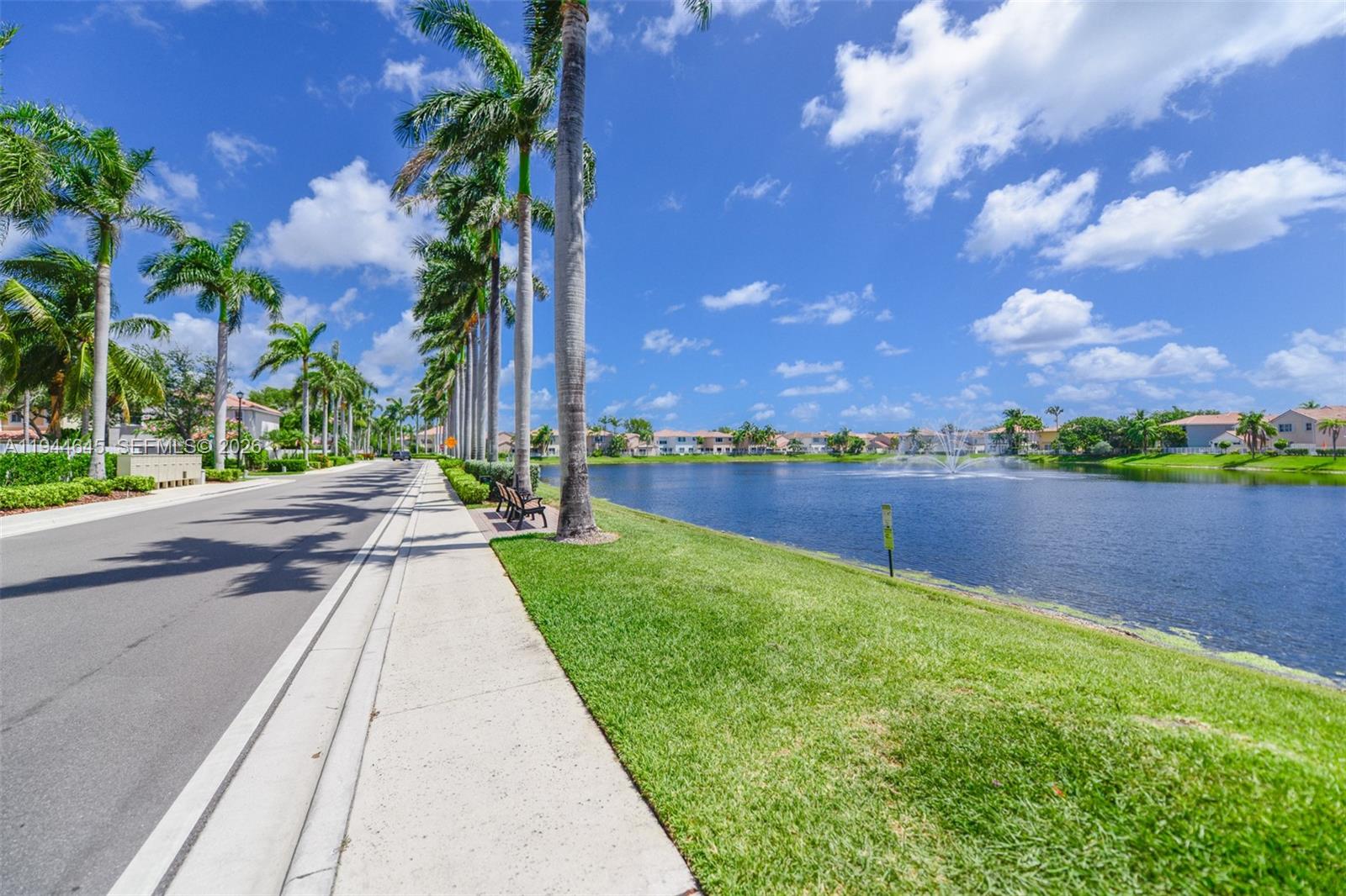 Photo of 1551 Seagrape Way  (1551), Hollywood, Florida, 33019 - 