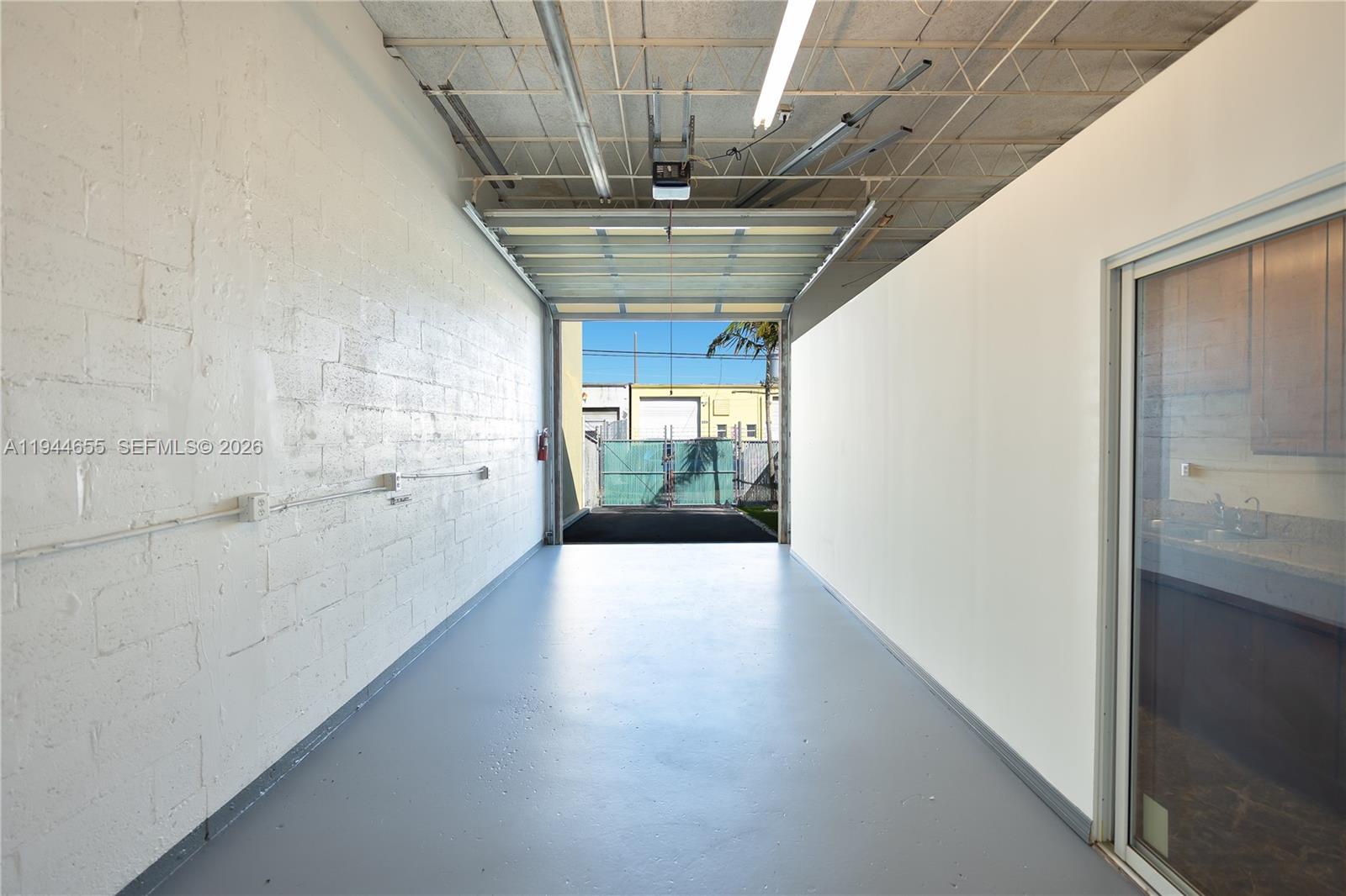 2325  /   sq. ft. $ 2026-01-13 0 Photo