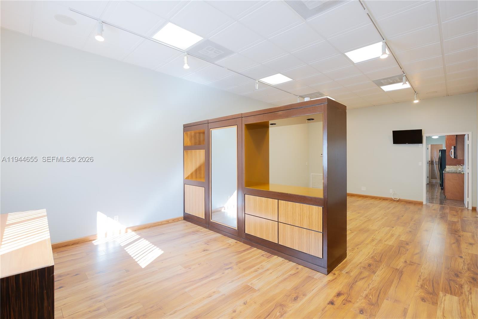 2325  /   sq. ft. $ 2026-01-13 0 Photo