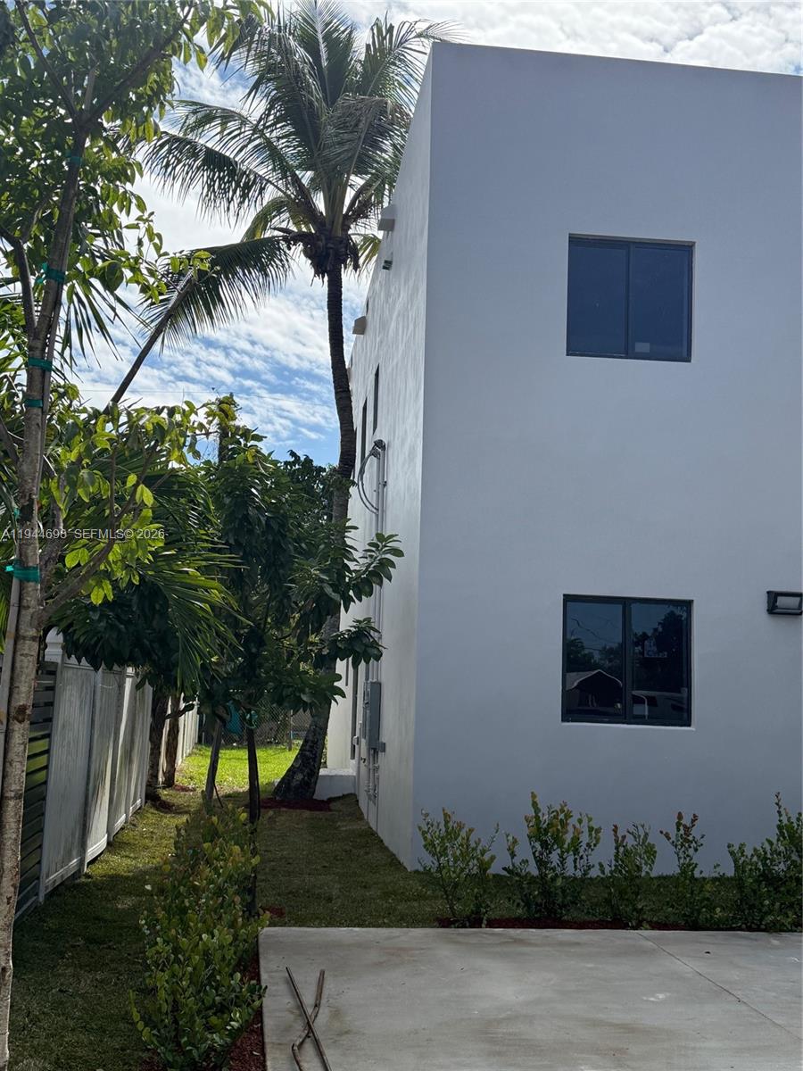 See details / 2920 sq. ft. $ 2026-03-04 0 Photo