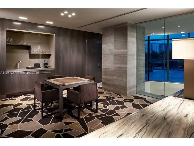 12 4 / 6 4992 sq. ft. $ 2026-01-13 0 Photo