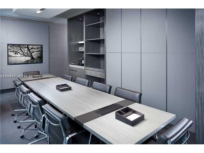 See details 12 4 / 6 4992 sq. ft. $ 2026-01-13 0 Photo