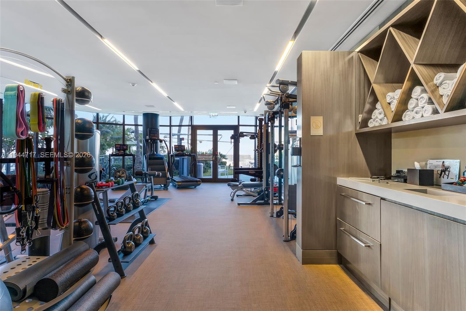 See details 12 4 / 6 4992 sq. ft. $ 2026-01-13 0 Photo