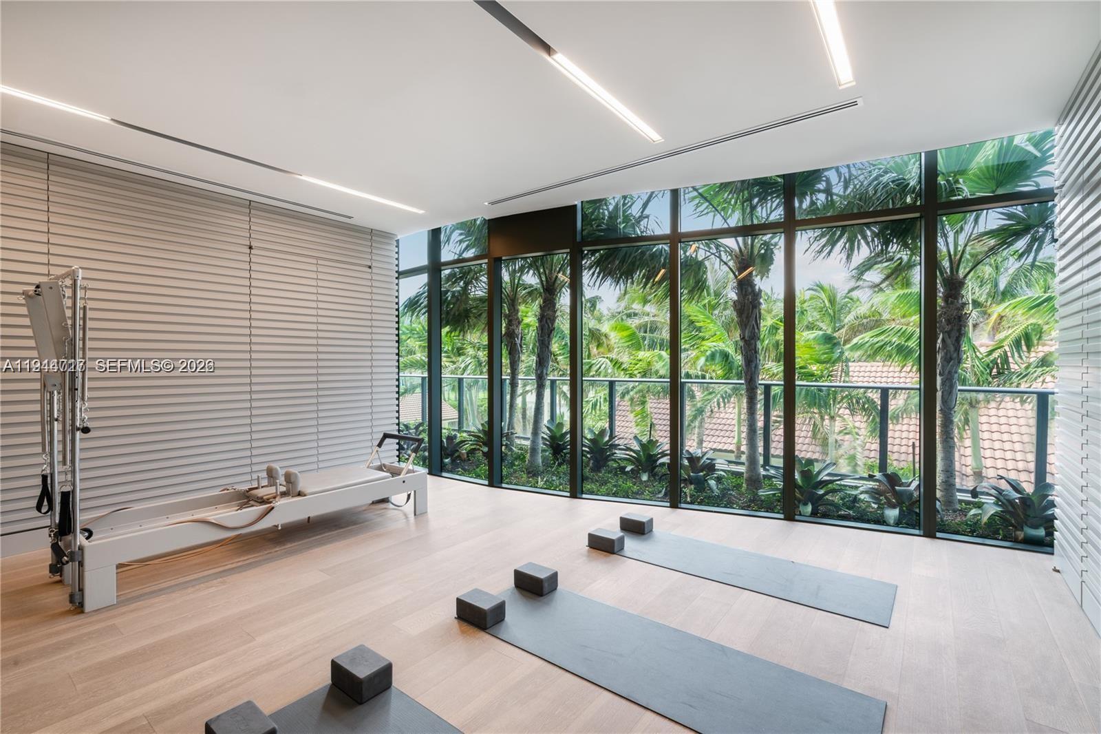 See details 12 4 / 6 4992 sq. ft. $ 2026-01-13 0 Photo