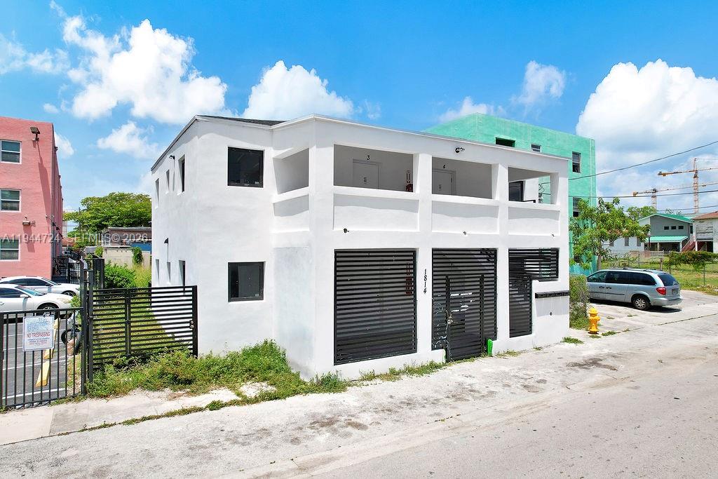   /  2752 кв.футов $ 2026-01-13 0 Фото