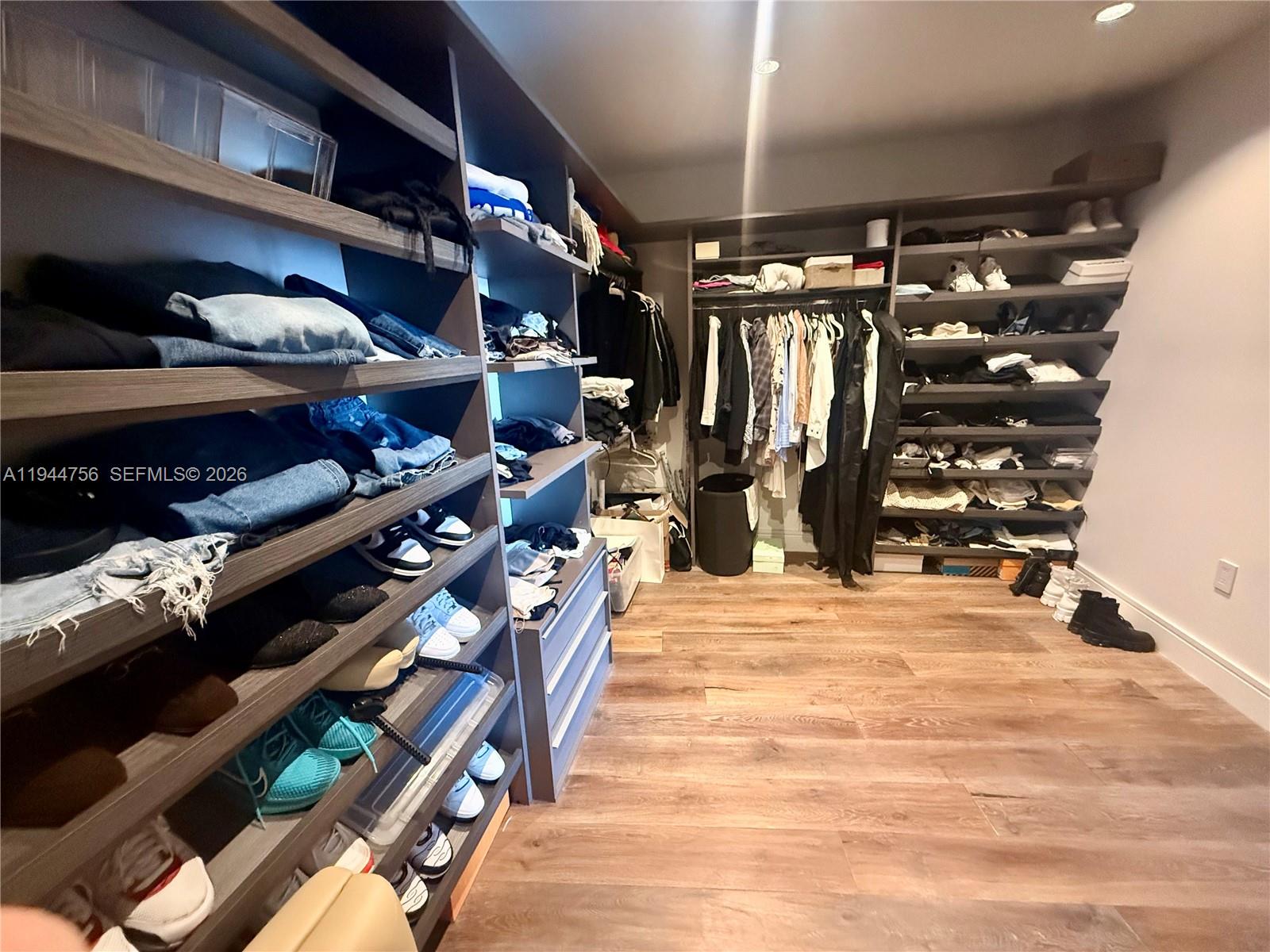 Photo of 3300 188th St  #917, Aventura, Florida, 33180 - 