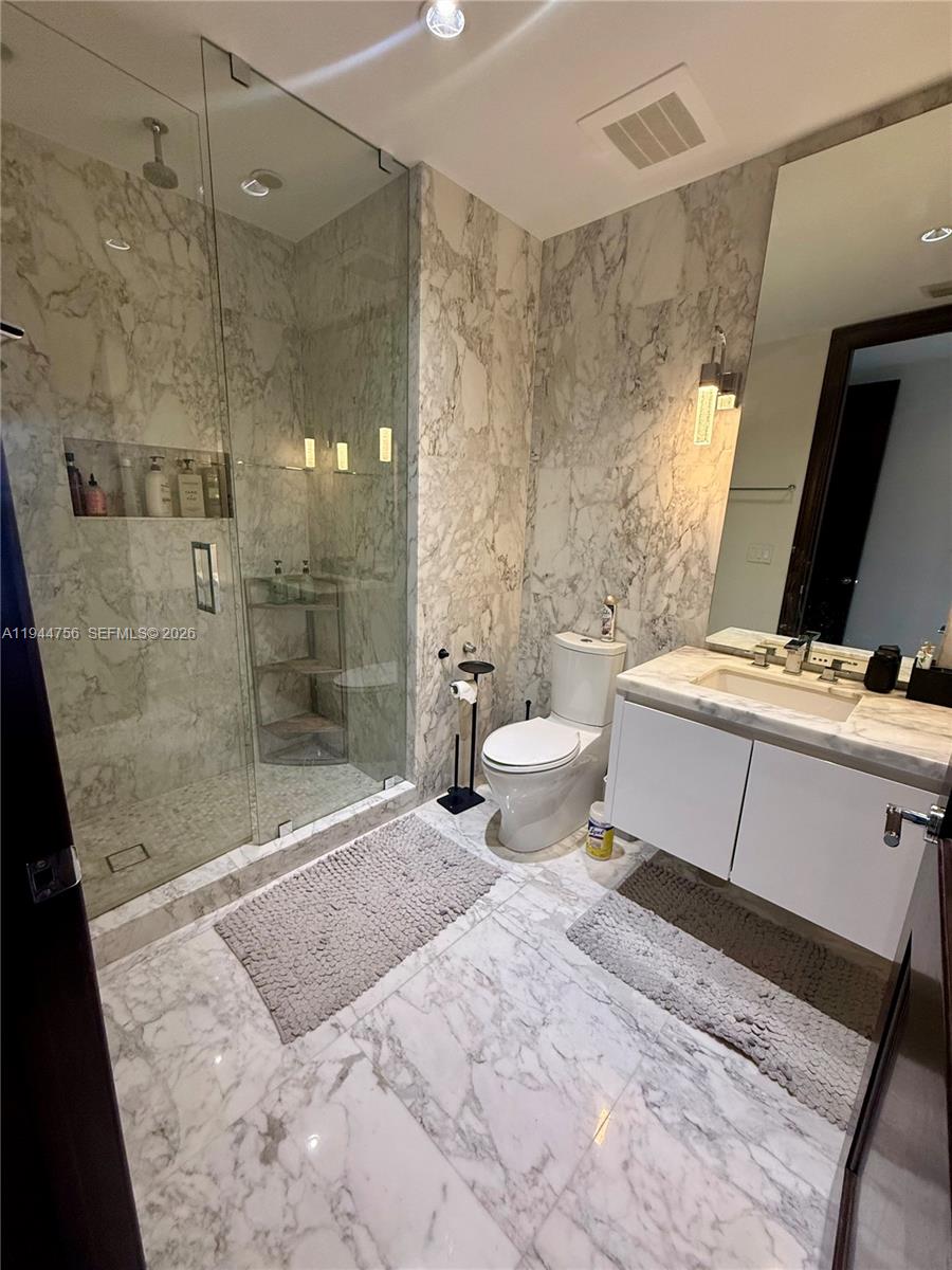 Photo of 3300 188th St  #917, Aventura, Florida, 33180 - 