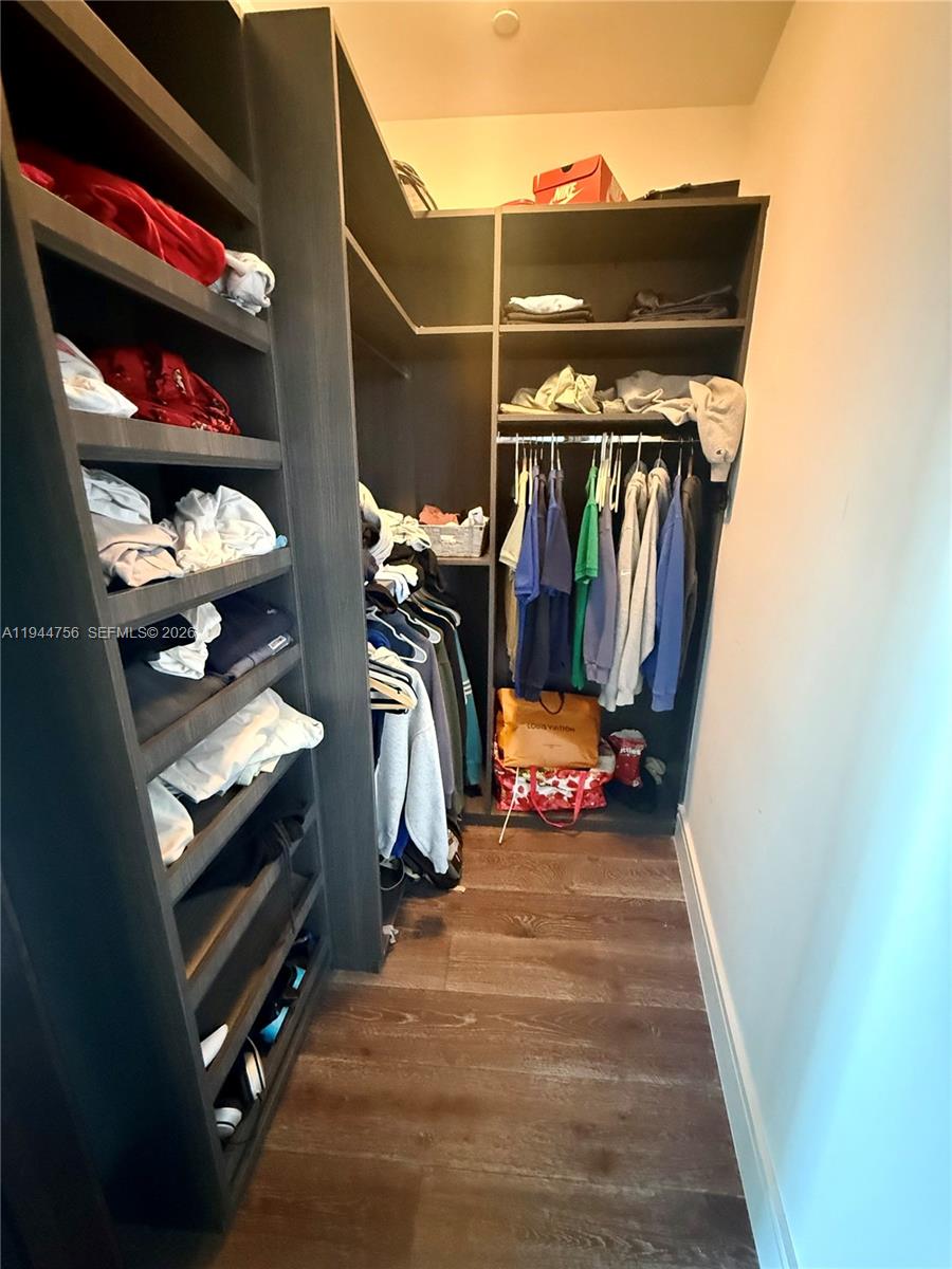 Photo of 3300 188th St  #917, Aventura, Florida, 33180 - 