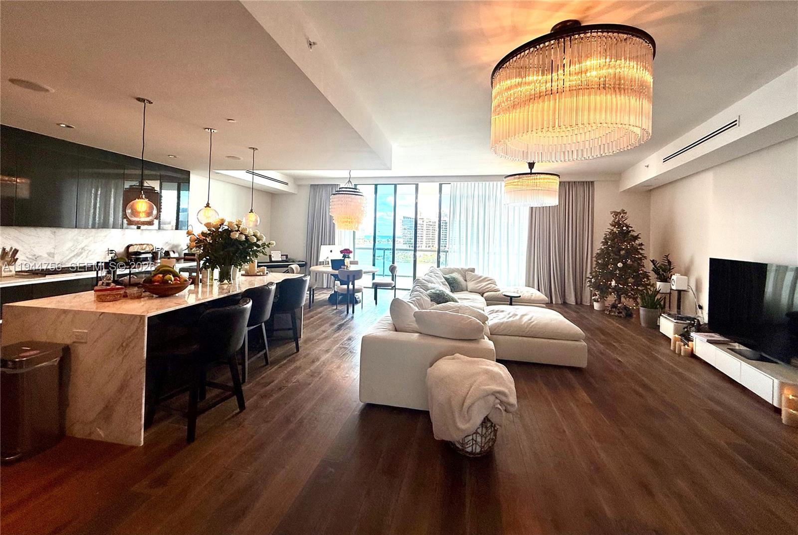 Photo of 3300 188th St  #917, Aventura, Florida, 33180 - 