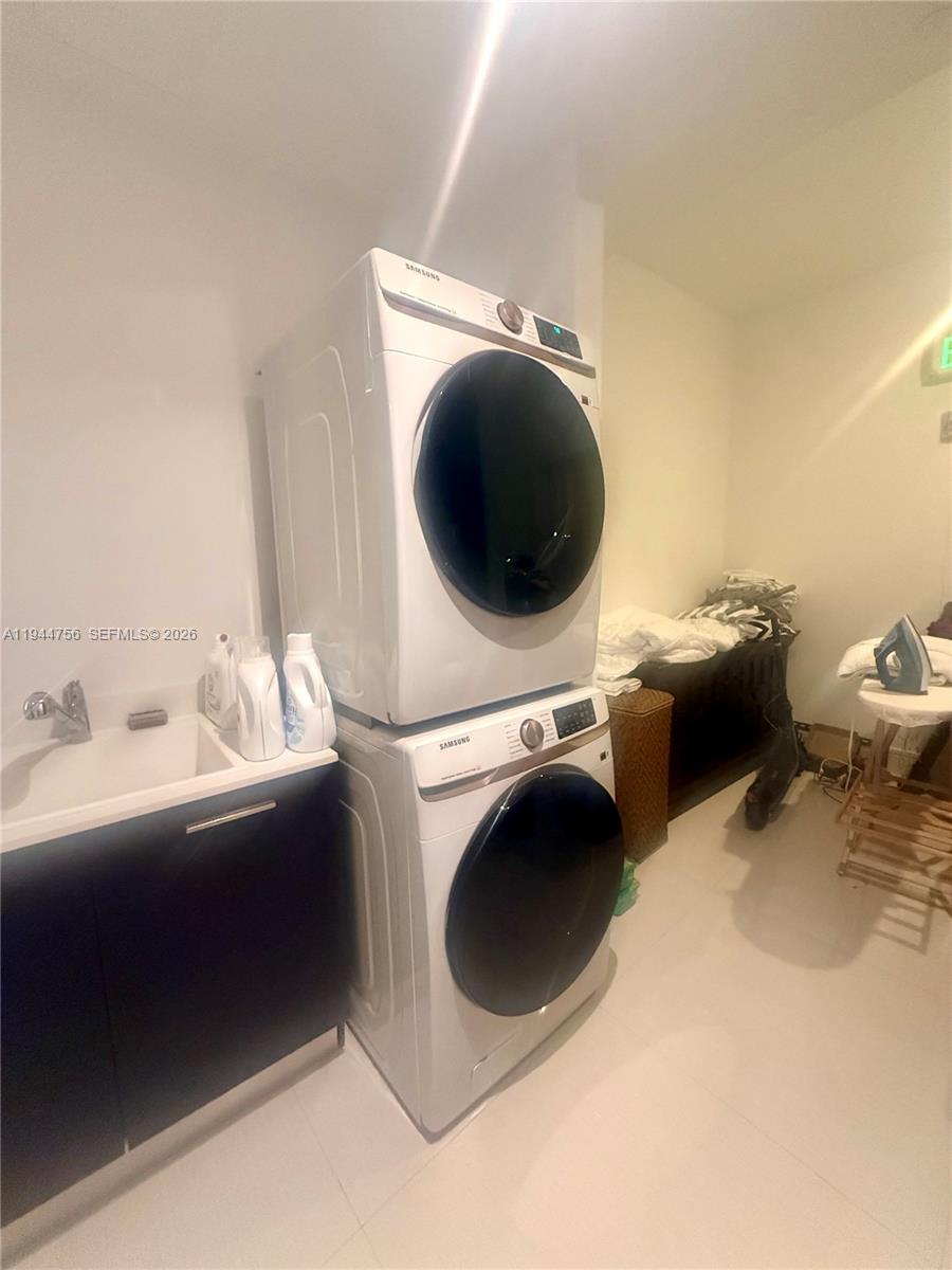 Photo of 3300 188th St  #917, Aventura, Florida, 33180 - 