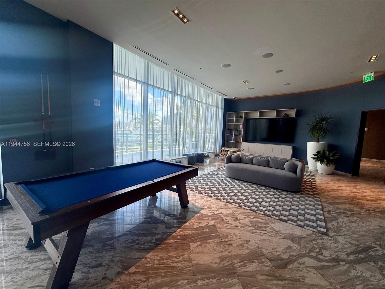 Photo of 3300 188th St  #917, Aventura, Florida, 33180 - 