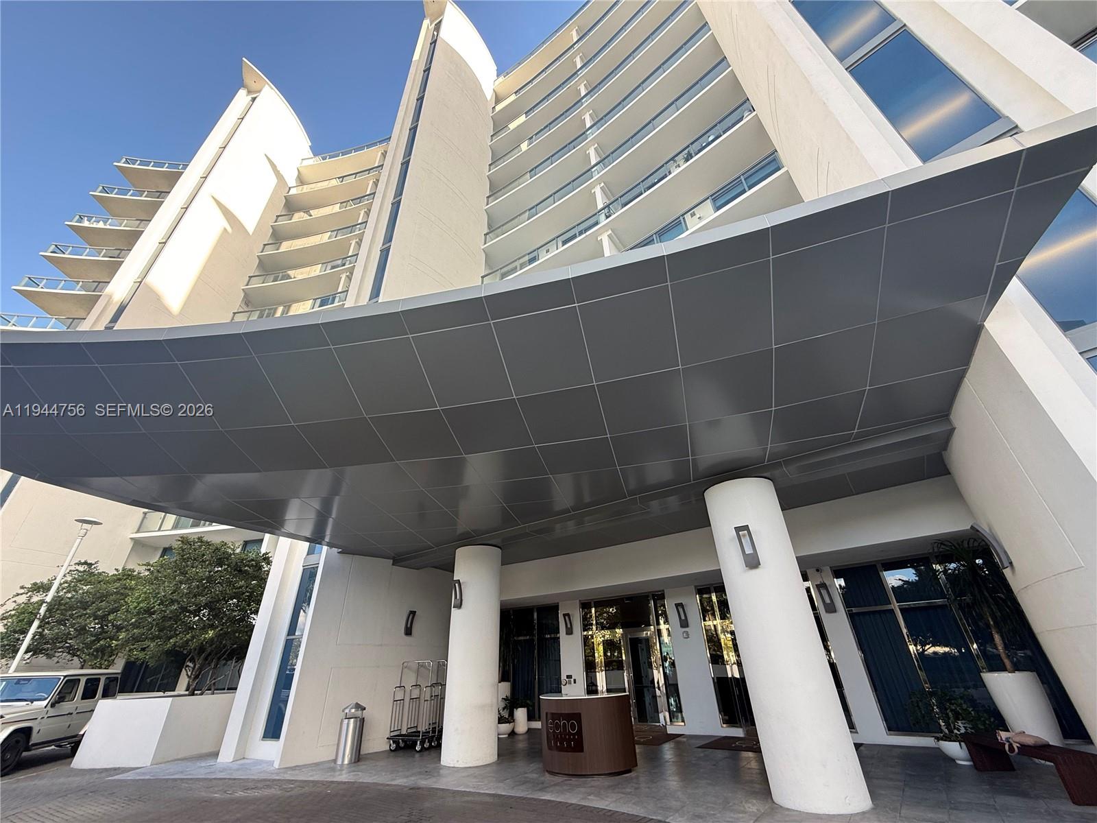 Photo of 3300 188th St  #917, Aventura, Florida, 33180 - 