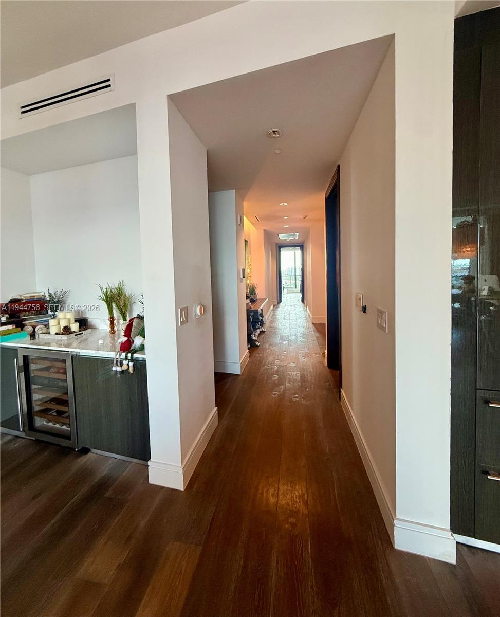 Photo of 3300 188th St  #917, Aventura, Florida, 33180 - 