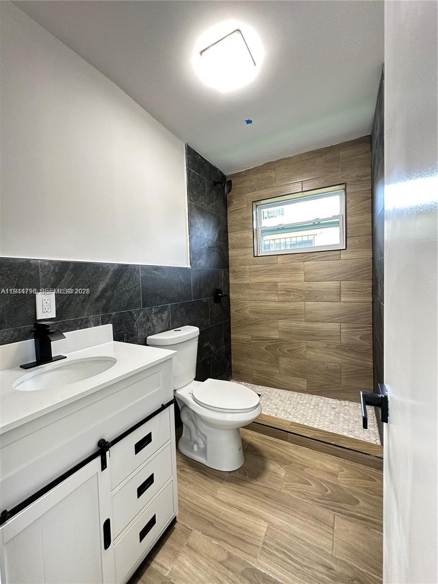   /   кв.футов $ 2026-01-13 0 Фото