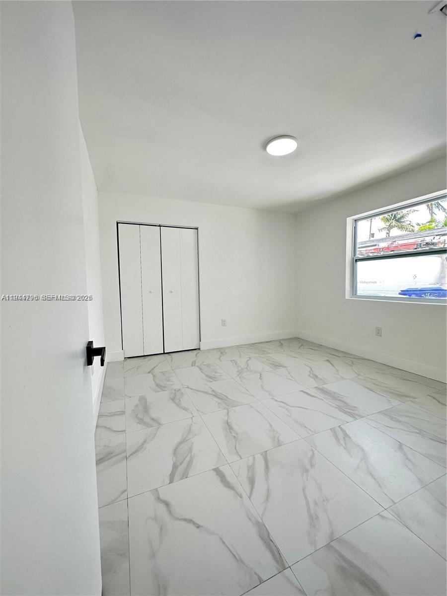   /   кв.футов $ 2026-01-13 0 Фото